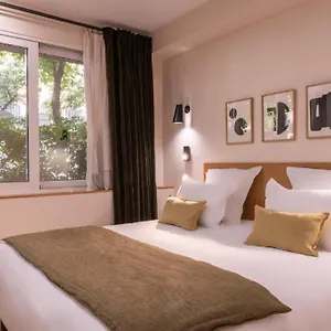 https://cmg-trs-bel-appartement-7p-auteuil-michel-ange.fr-paris.fr